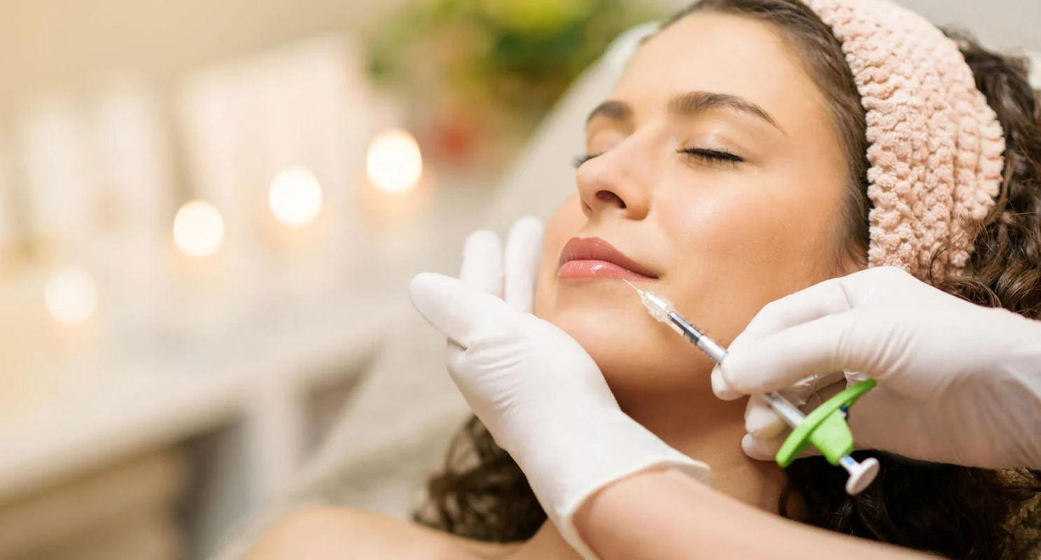Proceduri injectabile cu acid hialuronic